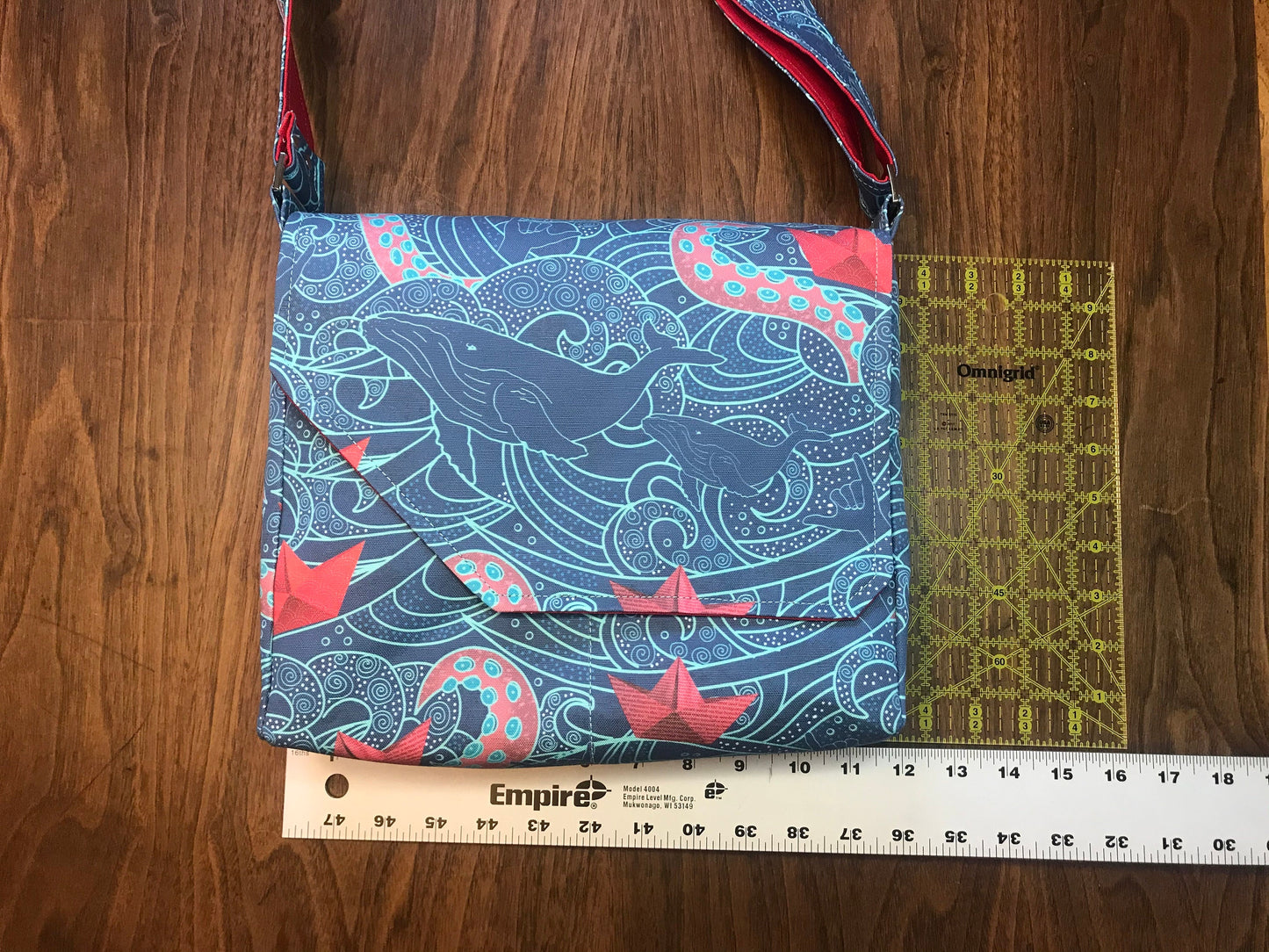 Wave & Whale Purse, Sea creatures of the deep crossbody bag, Angry ocean bag, Whale linen purse, adjustable strap and magnetic closure.