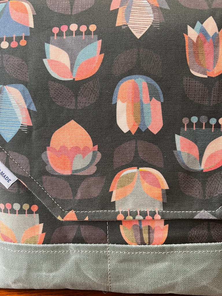 Flower print crossbody bag, Mother's Day Gift, midcentury modern style purse, retro style flower purse, waxed canvas and linen bag