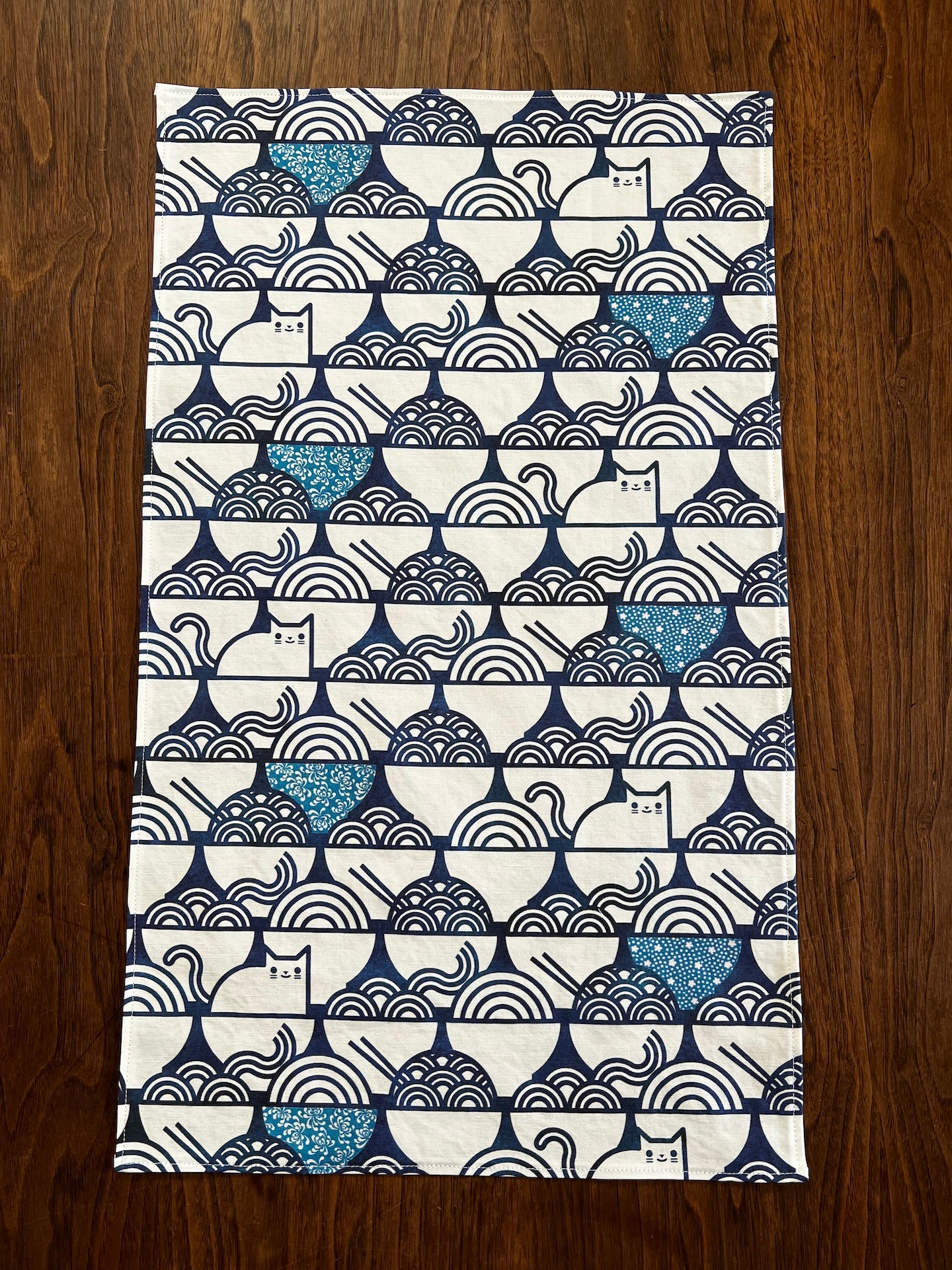 Cats and Ramen Tea Towel, 26" x16", kawaii cat kitchen towel, Hostess gift, gift for bartender, fun linen bar towel.