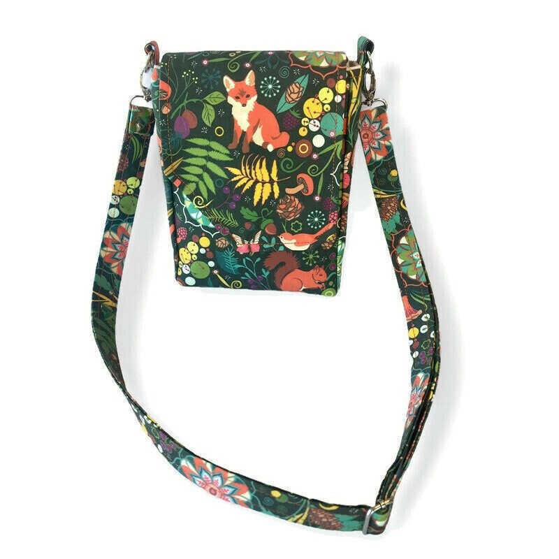 Cute fox print purse, woodland fox crossbody, cottagecore fox bag, 8.5"x6"x3", adjustable strap (28"-51") .