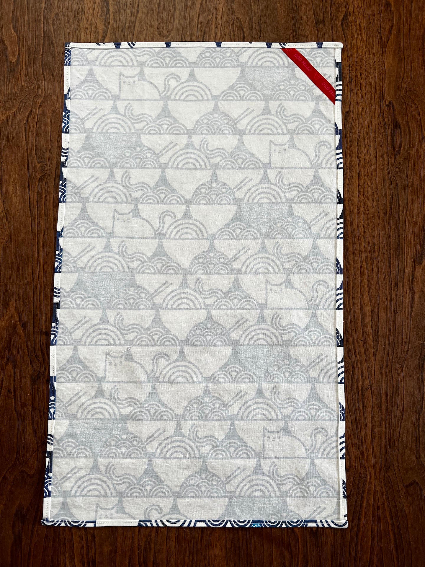 Cats and Ramen Tea Towel, 26" x16", kawaii cat kitchen towel, Hostess gift, gift for bartender, fun linen bar towel.