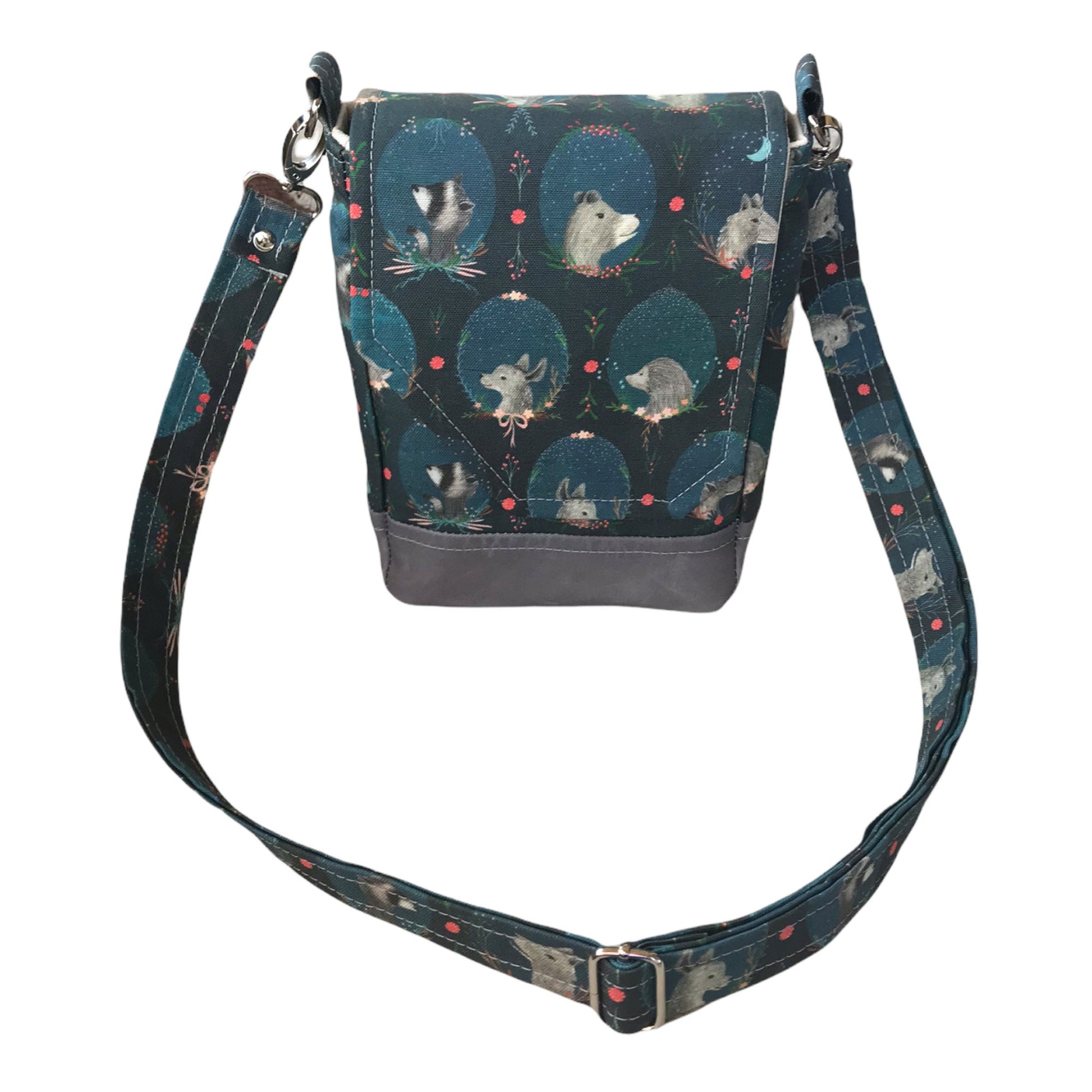 animal crossbody bags for travel DMHVGEW Sling Wild Leopard Chest Bag Men Women Shoulder Bag for Sport Chest Pack : Sports & Outdoors sized kitties and pups Whimsical animal crossbody purse, cottagecore
