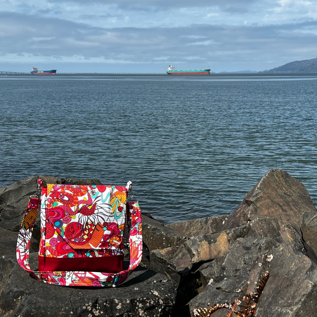 Maximalist red purse for her, Red Modern Art Inspired Purse, Linen and waxed canvas crossbody bag, Kandinsky inspired