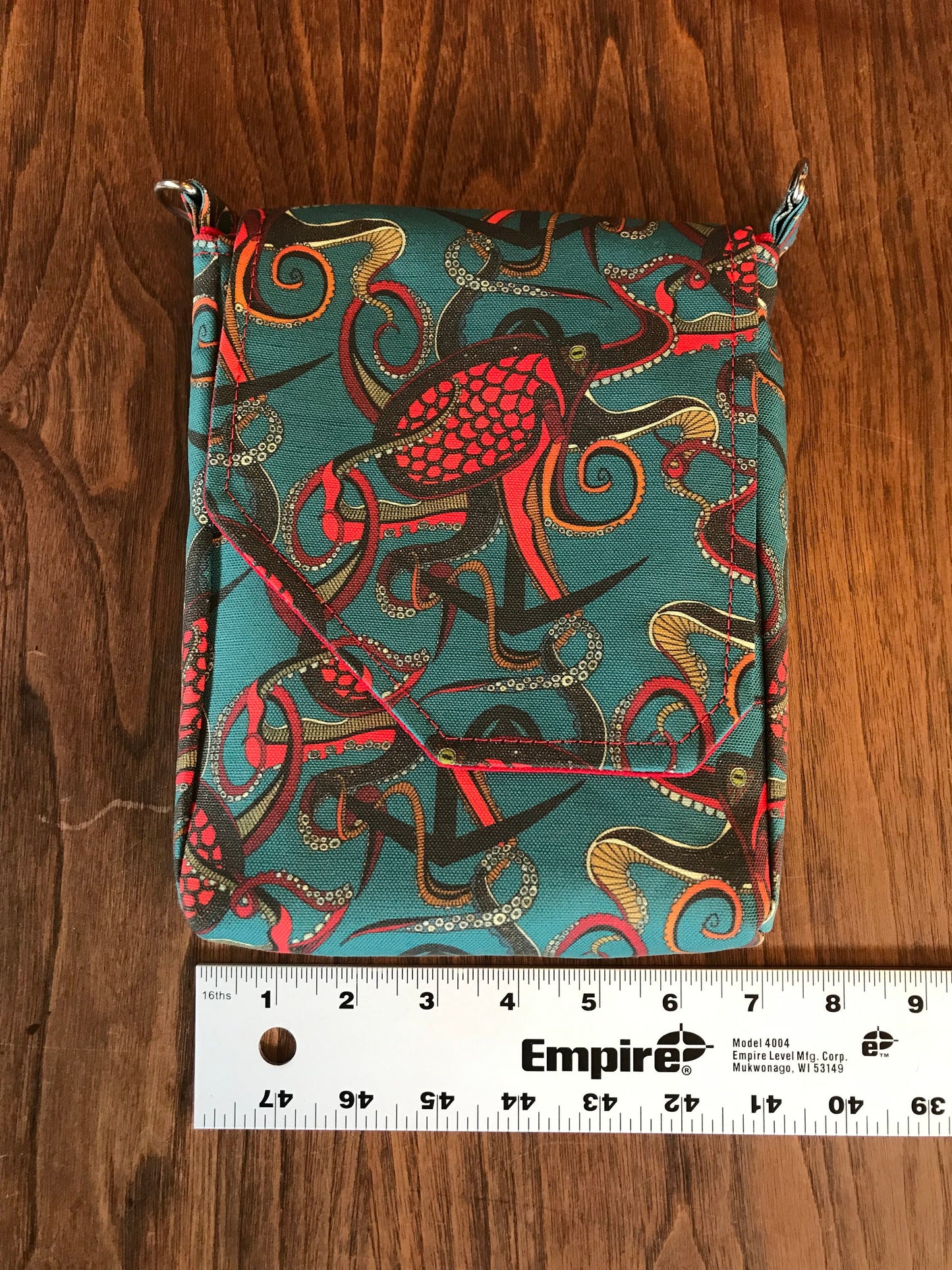 Octopus purse, kraken crossbody bag, blue and red ocean purse, sea creature gift, gift for octopus lover, Seattle kraken fan gift