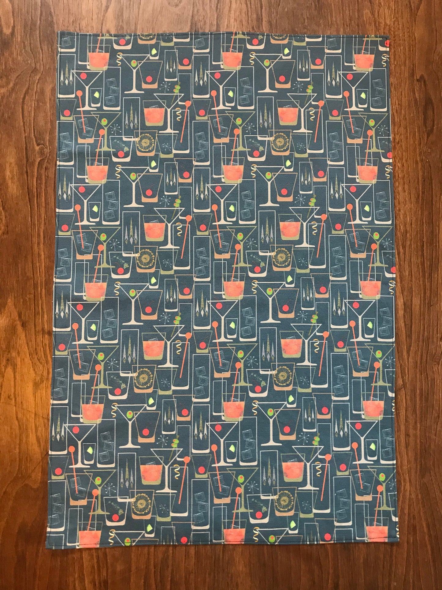 Midcentury modern cocktail tea towel,  26" x17",  retro kitchen towel, Hostess gift, gift for bartender, fun linen bar towel.